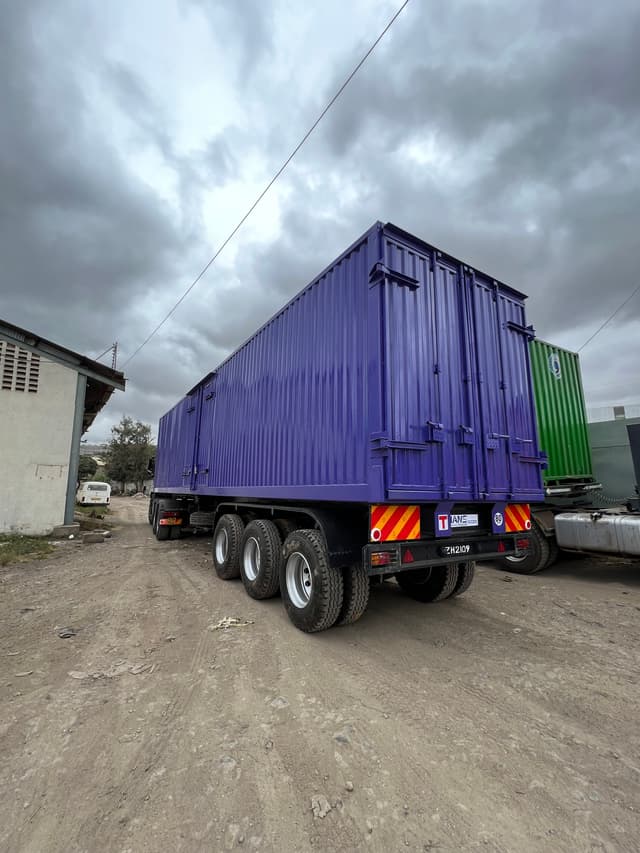 Hans fully enclosed trailer
